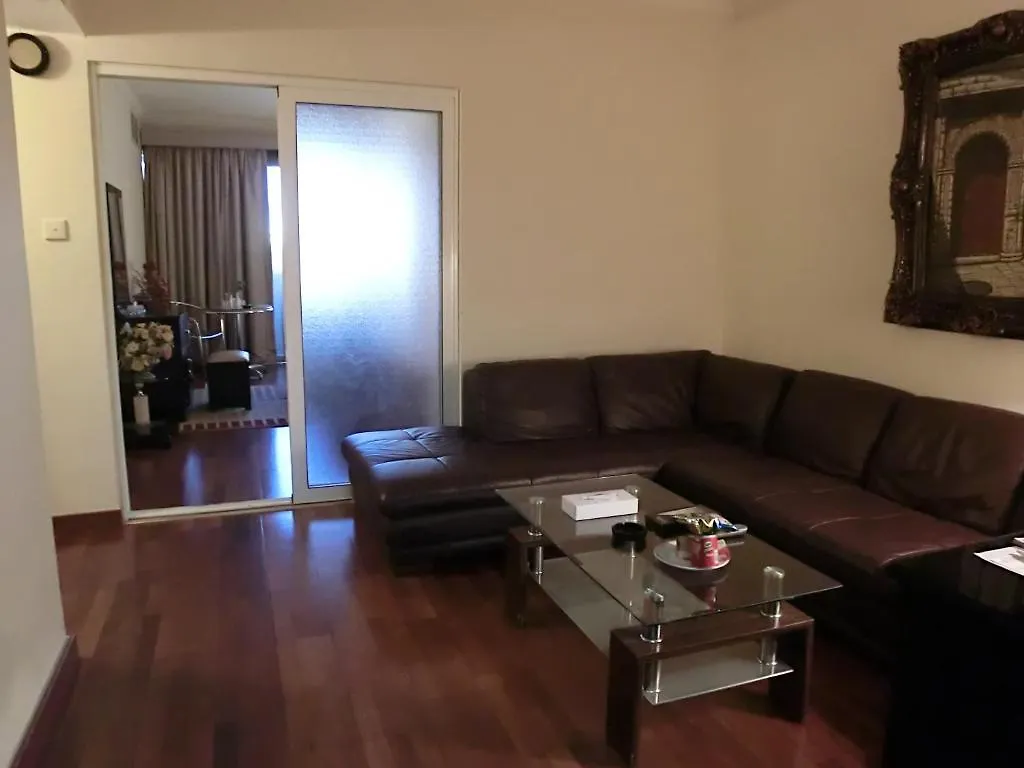 Al Muraqabat Plaza Hotel Apartments Dubai Lägenhetshotell