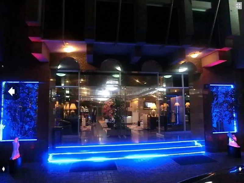 Al Muraqabat Plaza Hotel Apartments Dubai 3*,